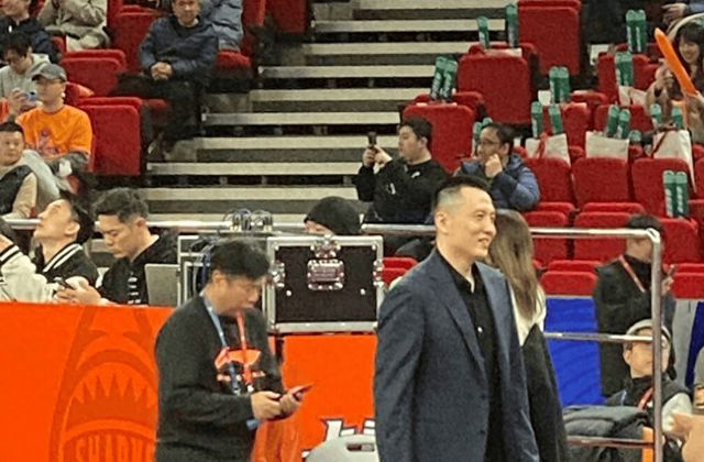 尊龙ag旗舰厅李秋平要求回表卢伟无动于衷